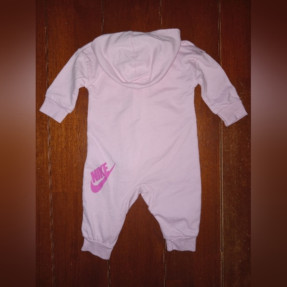 Girls Nike hooded full bodysuit - Picture 6 of 10
